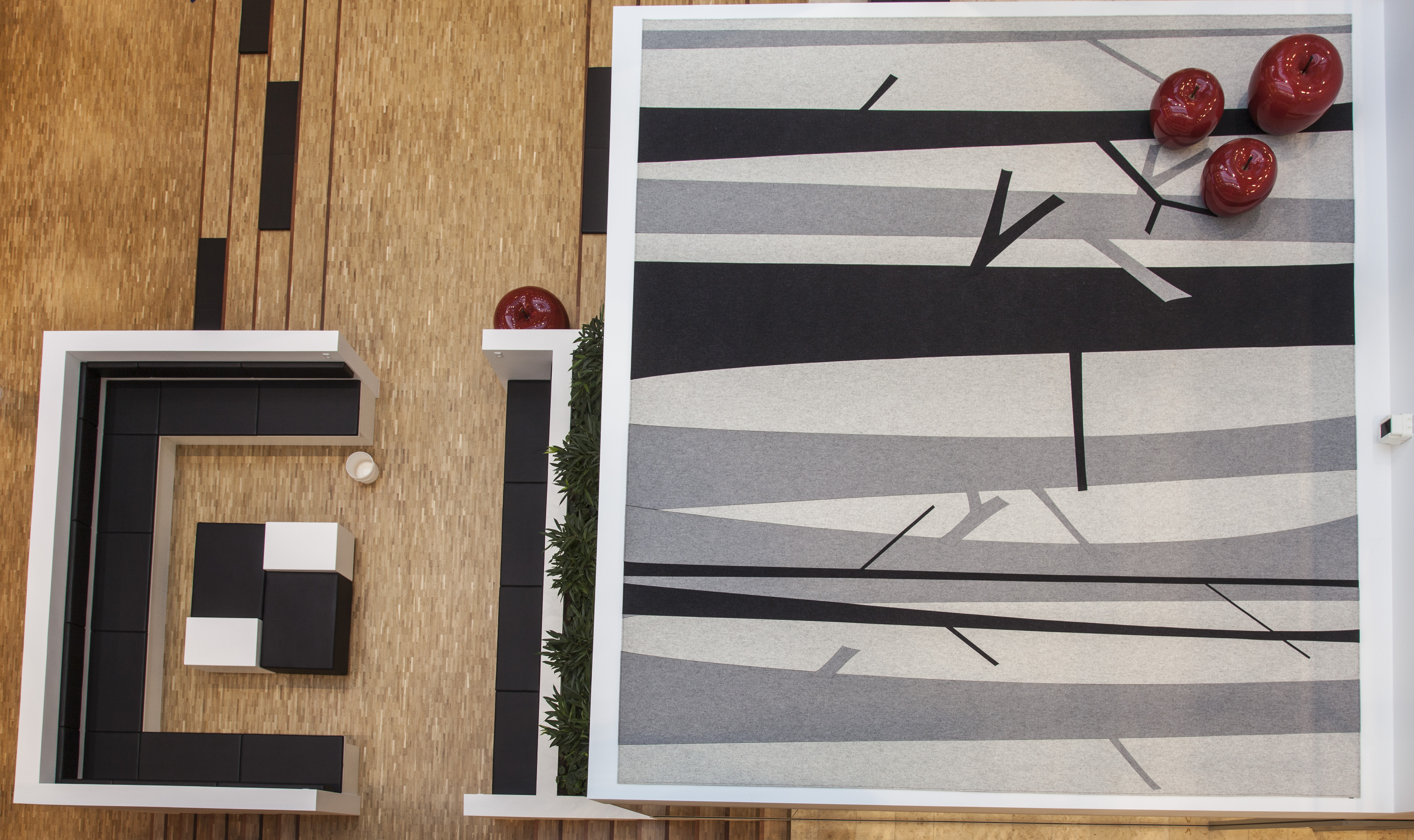 ISS  træ tæppe., Fraster filt tæppe